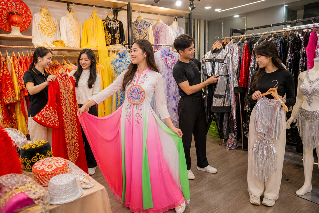 Đa dạng trang phục biểu diễn từ múa dân tộc đến nhảy hiện đại tại shop cho thuê