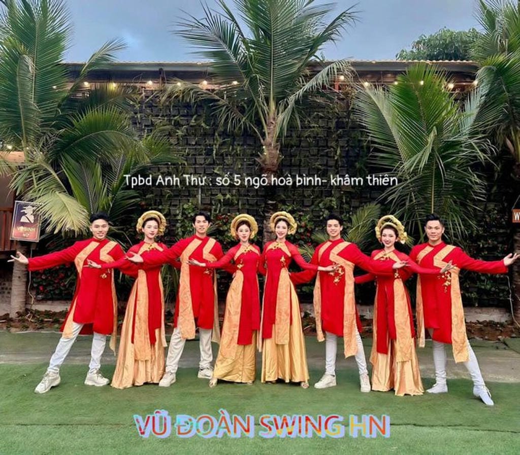 Trang phục biểu diễn Anh Thư - Hà Nội