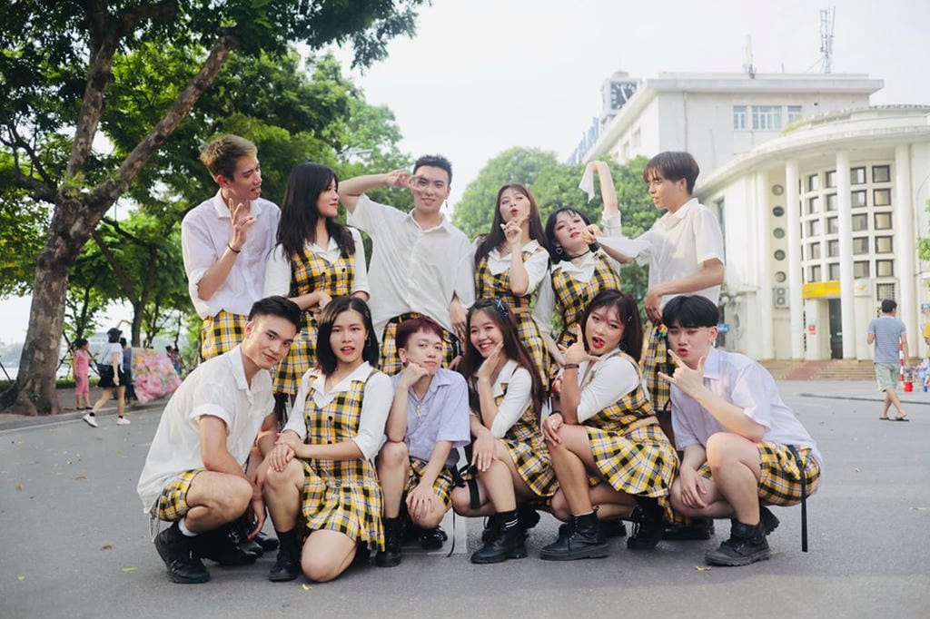 Trang phục biểu diễn SeQueen - Hà Nội