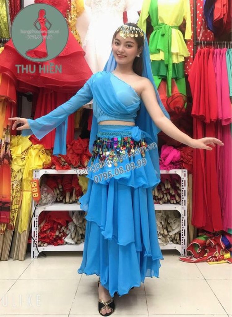 Trang phục biểu diễn Thu Hiền - Hà Nội